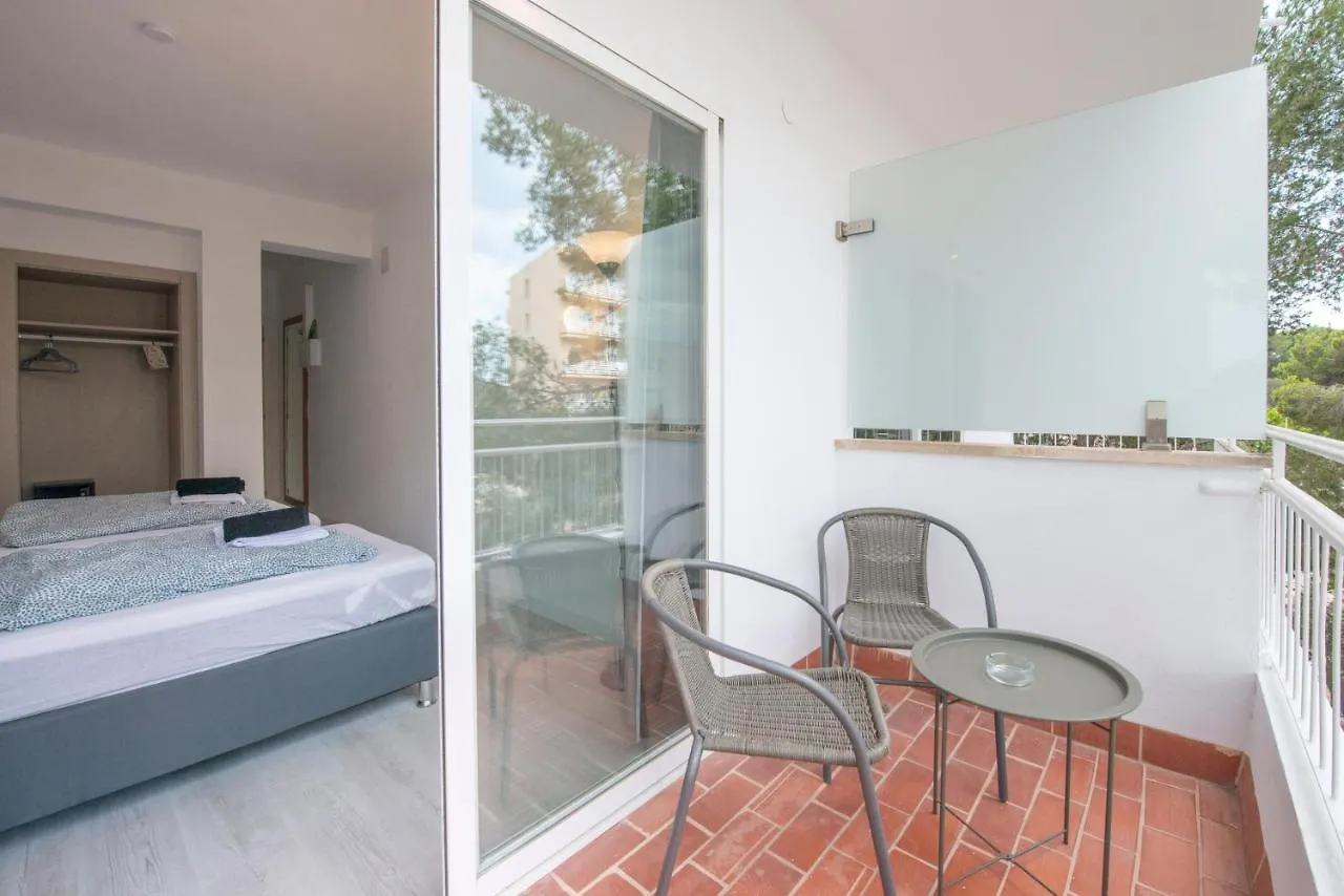 Beetroot, Jedes Zimmer Verfuegt Ueber Smart Tv , Eigenes Bad Mit Regendusche Und Balkon Llucmajor  0*, Llucmajor (Mallorca) İspanya