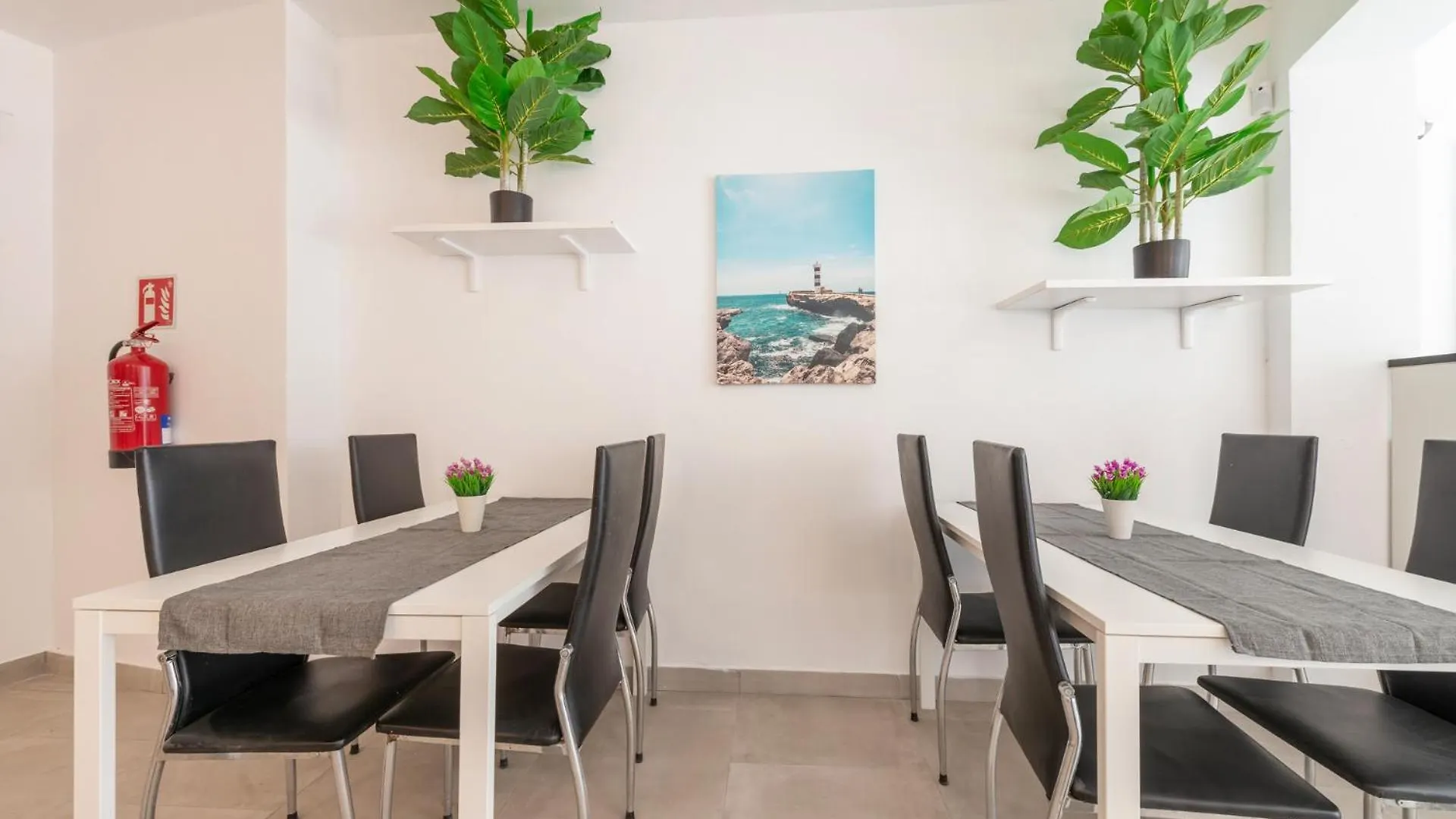Beetroot, Jedes Zimmer Verfuegt Ueber Smart Tv , Eigenes Bad Mit Regendusche Und Balkon Llucmajor