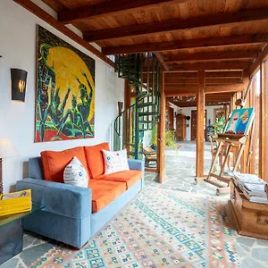 El Inti Bed and breakfast Tinajo